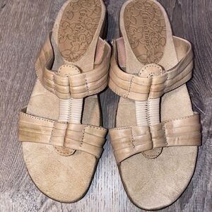 Baretraps Justee Leather Slide on Sandal 7.5M